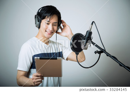 Vocal lessons 33284145