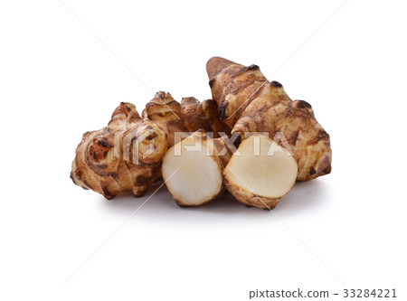 Jerusalem artichoke on a white background Jerusalem artichoke on a white background 33284221