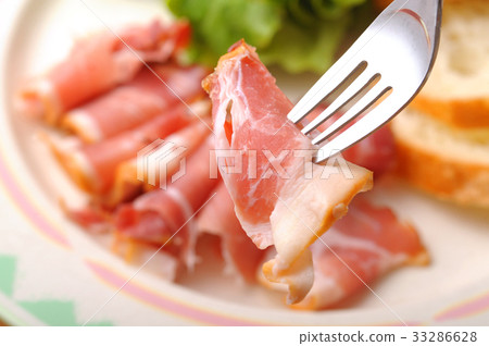 Raw ham with lettuce and french bread Raw ham with lettuce and french bread 33286628
