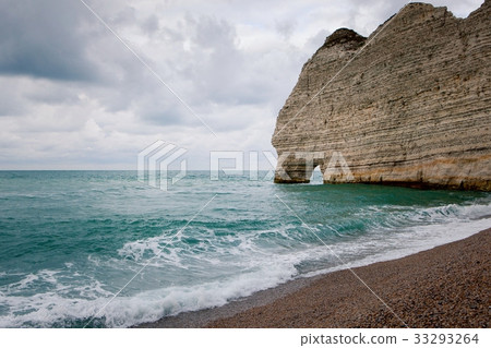 The beach and cliffs of Etretat, the Normandy 33293264