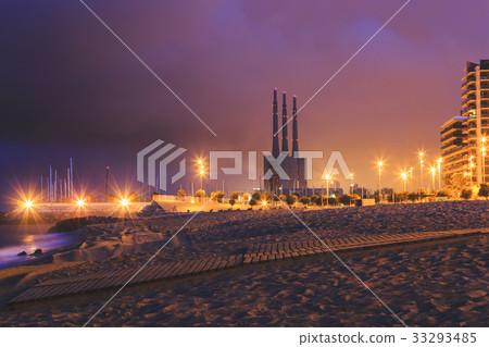 Barcelona beach sunrise Barcelona beach sunrise 33293485