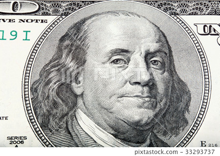 Sacked macro portrait of Benjamin Franklin. 33293737