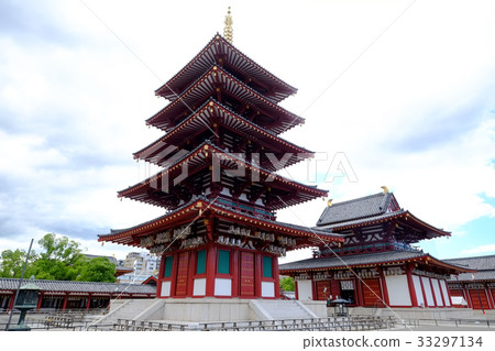 Shitennoji Kondo and Five-storied Pagoda (From the Southeast) 33297134