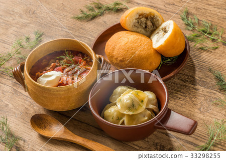 俄羅斯美食（Piroshki / Pelmeni / Borscht）piroshki和俄羅斯美食 33298255