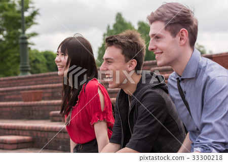 German students and female college students German students and female college students 33300218