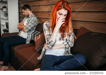 Family quarrel, couple in conflict, stress 33300543