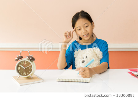 Asian girl being played as a doctor 33300895