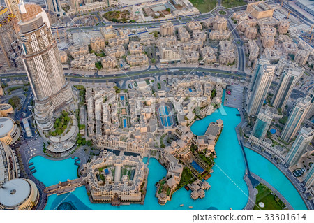 Dubai city seen from Burj Khalifa 33301614
