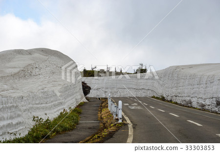 Mount Iwate in Tohoku, Japan 33303853