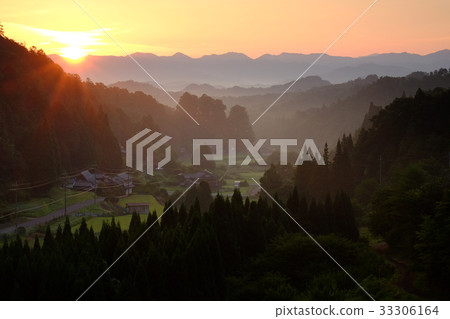 Dawn of Miyaku (Uda City, Nara Prefecture) 33306164