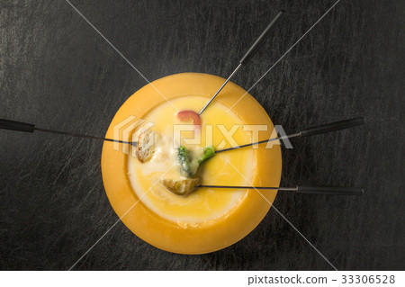 Authentic cheese fondue authentic cheese fondue swiss cuisine 33306528