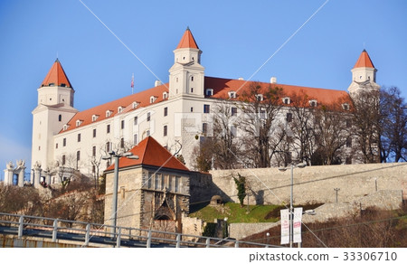 Bratislava Castle 33306710