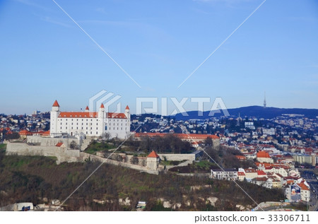 Town of Bratislava 33306711