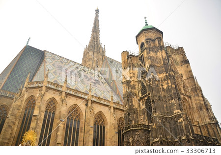 St. Stephen's Cathedral 33306713