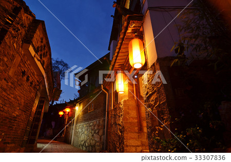 Lijiang  ancient town 33307836