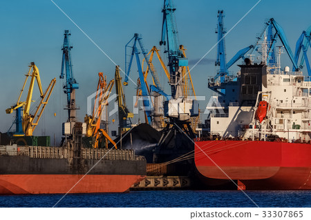 Red cargo ship Red cargo ship 33307865