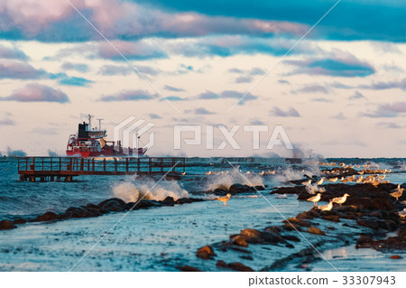 Red oil tanker 33307943