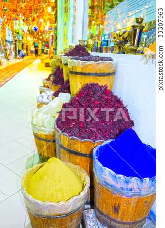 Baskets with spicery on east bazaar Baskets with spicery on east bazaar 33307963