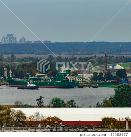Tug ship moving Tug ship moving 33308577