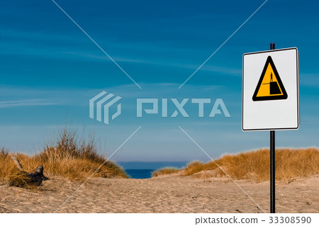 Yellow warning sign Yellow warning sign 33308590