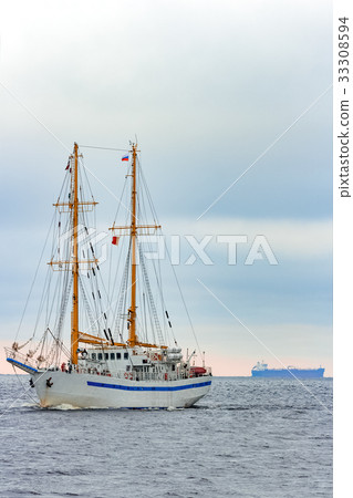 White sailing ship 33308594
