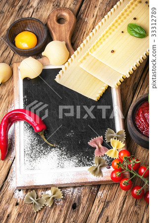 Raw pasta and lasagna Raw pasta and lasagna 33312789
