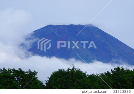 飆升的富士山和山面 飆升的富士山和山面 33313886