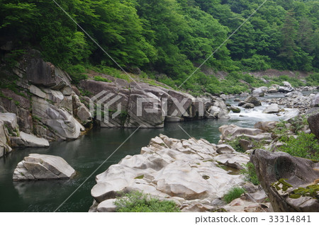 Shinshu Kiso Road場景睡眠困倦(向後斜坡)睡眠地板下游(慢速快門) Shinshu Kiso Road場景睡眠困倦(向後斜坡)睡眠地板下游(慢速快門) 33314841