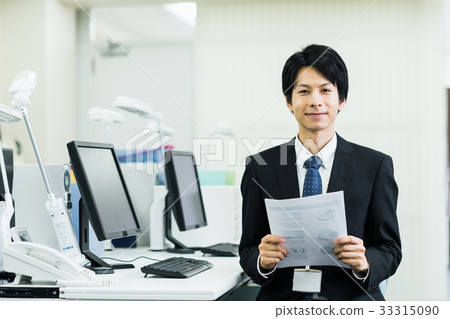一個年輕的商人 一個年輕的商人 33315090