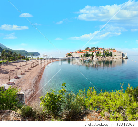 Sveti Stefan sea islet (Montenegro). Sveti Stefan sea islet (Montenegro). 33318363