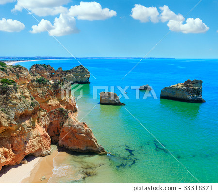 Algarve beach Dos Tres Irmaos (Portugal). Algarve beach Dos Tres Irmaos (Portugal). 33318371
