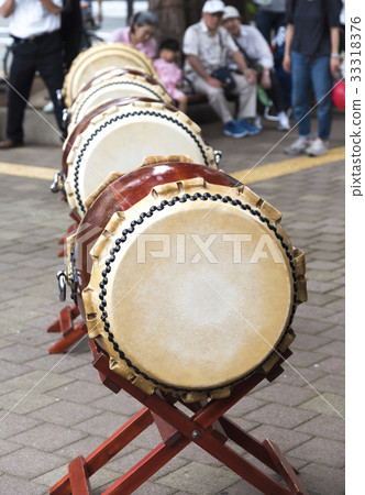 Japanese traditional Japanese drum Japanese traditional Japanese drum 33318376