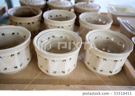 Several beautiful earthenware bowls 33318451