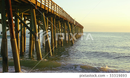 Classic Wood Pier in the Sea 33319893