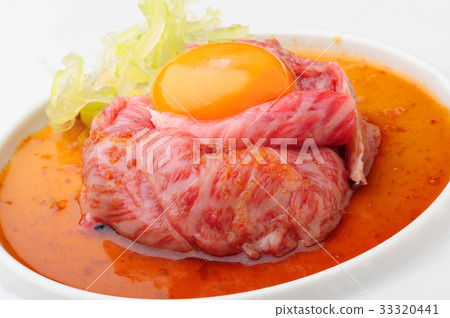 Beef sashimi yukke Beef sashimi yukke 33320441
