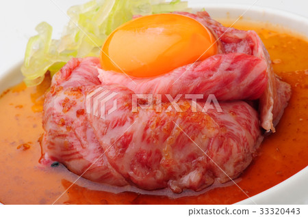 Beef sashimi yukke Beef sashimi yukke 33320443