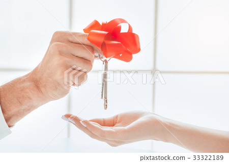 Woman with real estate agent in the agency office 33322189