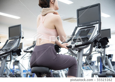 Fitness club women 33323162