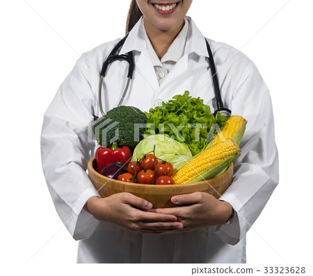 Cluseup of doctor hand holding the mix fresh vegetables in wooden bowl on white background, Healthy food concept 33323628