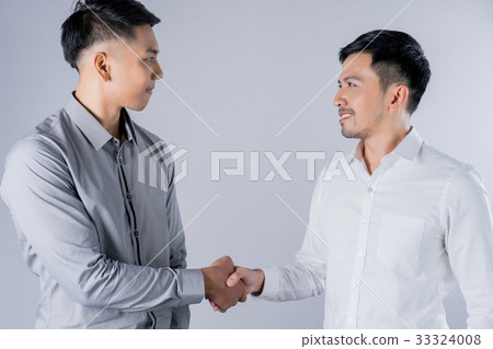 two business people are greeting each other 33324008