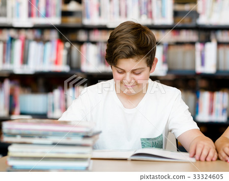 Boy in library 33324605