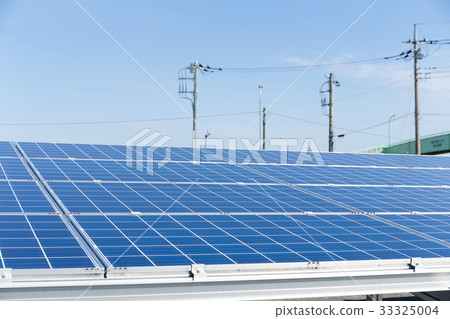 Solar panel on roof top 33325004