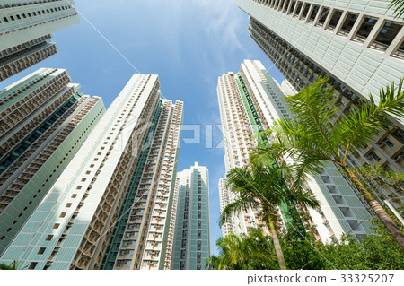 Skyscraper from low angle 33325207