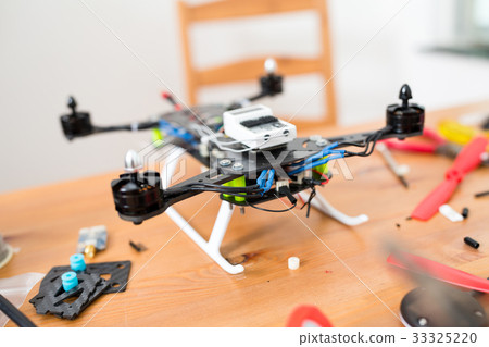 Assembler of flying drone 33325220