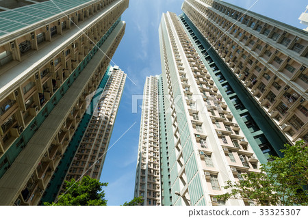 Apartment building to the sky 33325307