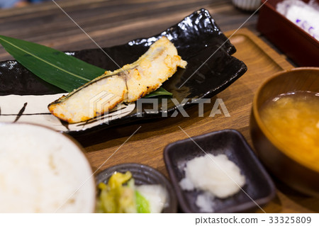 Japanese fish cuisine Japanese fish cuisine 33325809