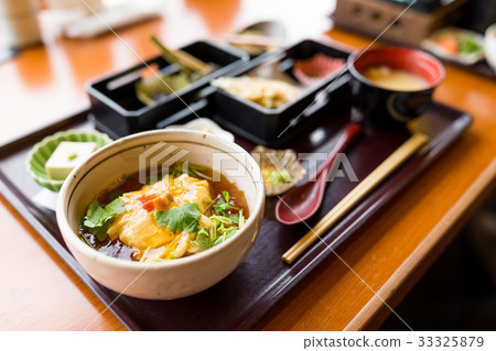 Japanese cuisine Japanese cuisine 33325879