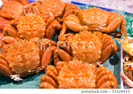 Crab in wet market Crab in wet market 33326435