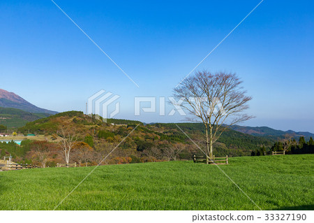 Beautiful farmland Beautiful farmland 33327190