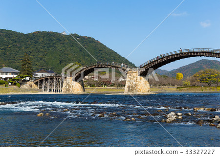 Traditional Kintai bridge 33327227